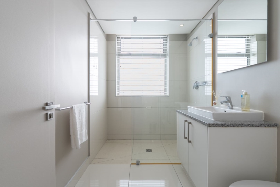 2 Bedroom Property for Sale in Green Point Western Cape